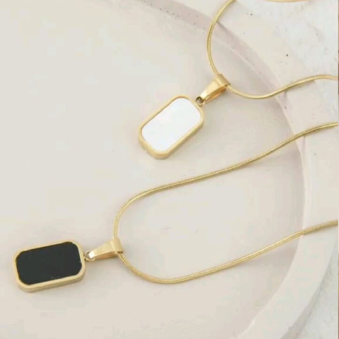 Printed rectangle pendant