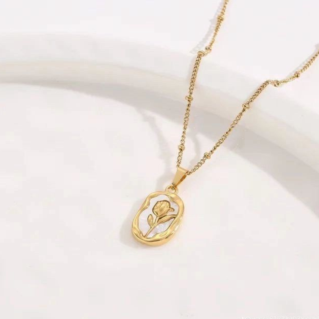Vintage rose pendant