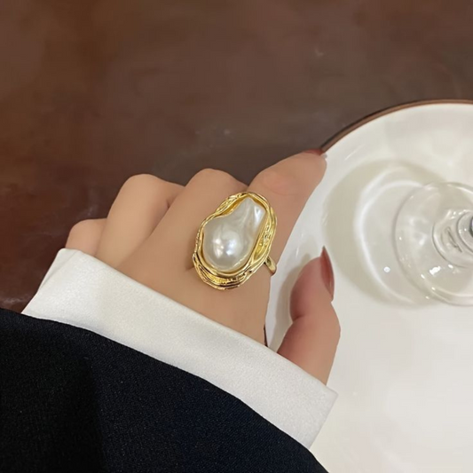 Irregular pearl symbol