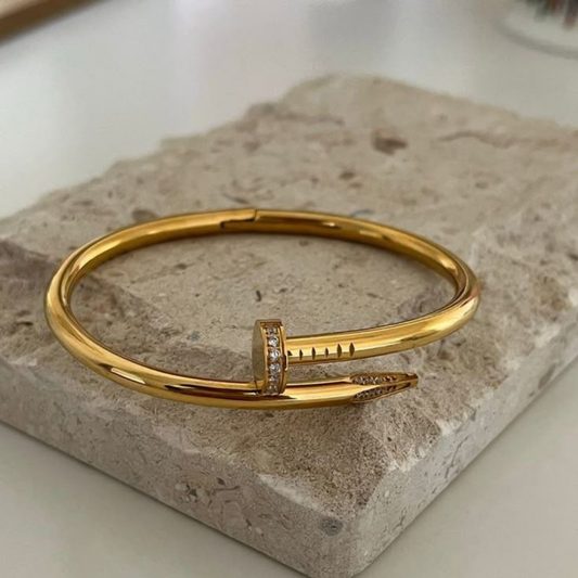 Nail bangle