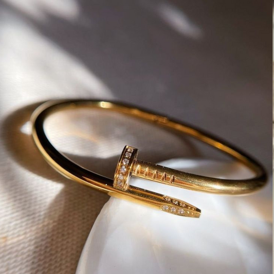 Nail bangle